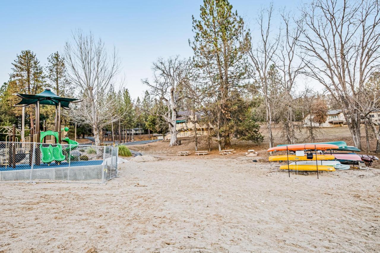 Luring Lakefront Landing 格罗夫兰 外观 照片