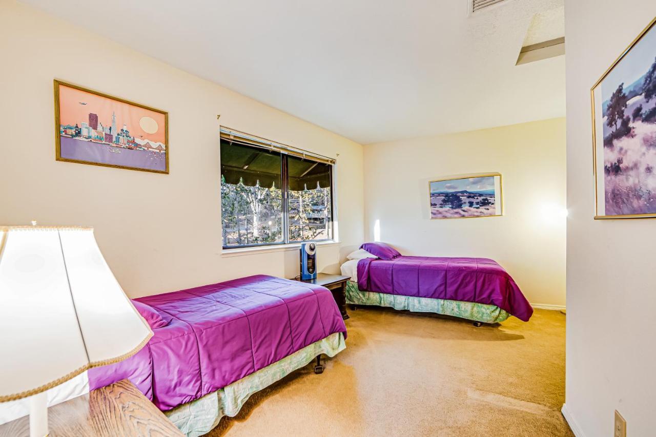 Luring Lakefront Landing 格罗夫兰 外观 照片